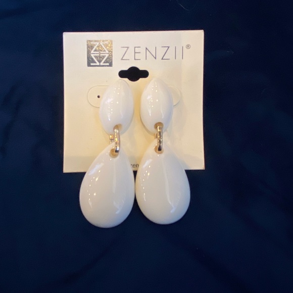 Anthropologie Jewelry - NWT Zenzii by Anthropologie White and Gold Dangle Earrings